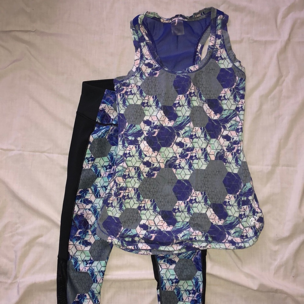 Workout set! - Picture 3 of 5